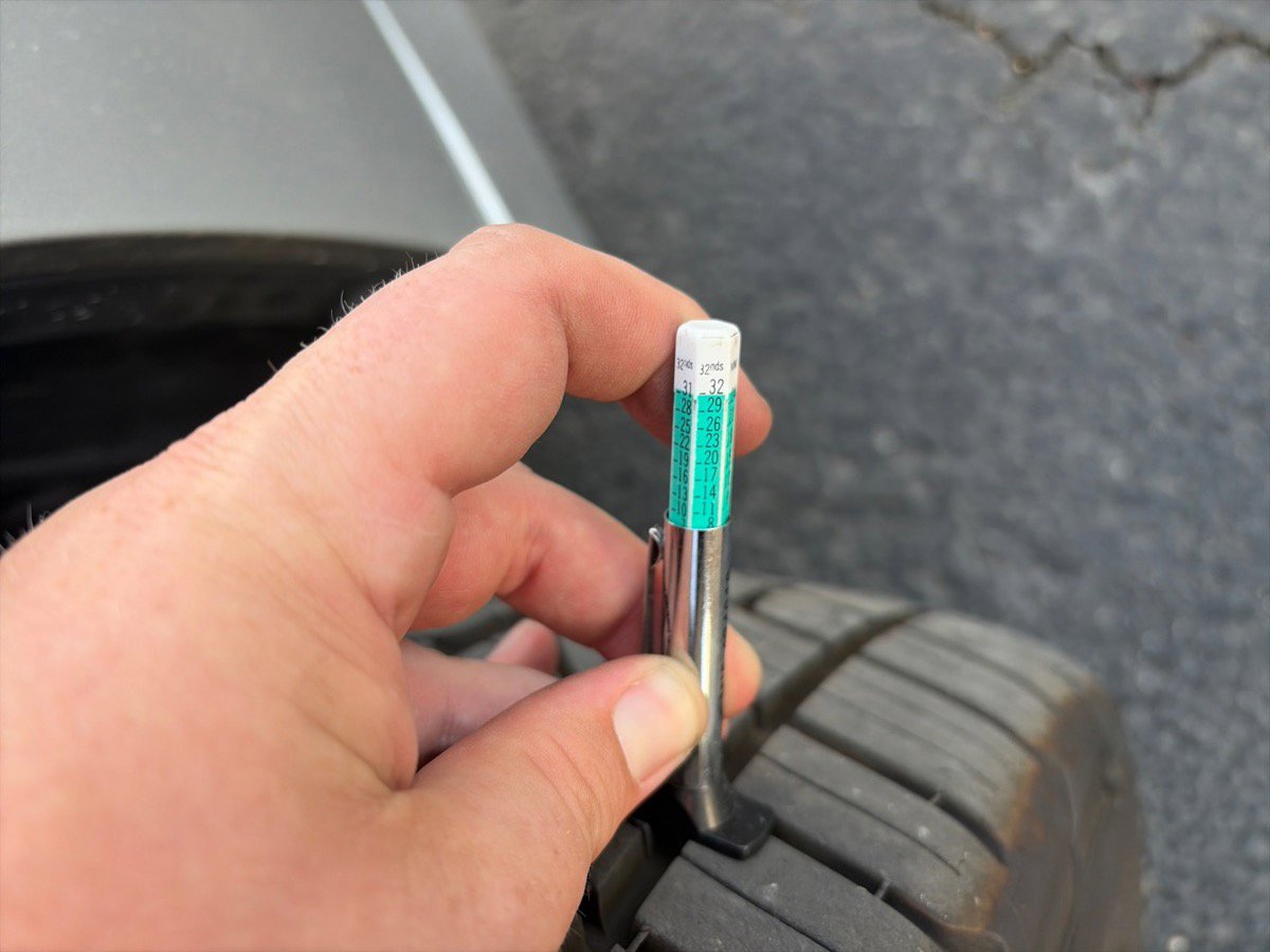 Used 2006 Cadillac STS V image 14