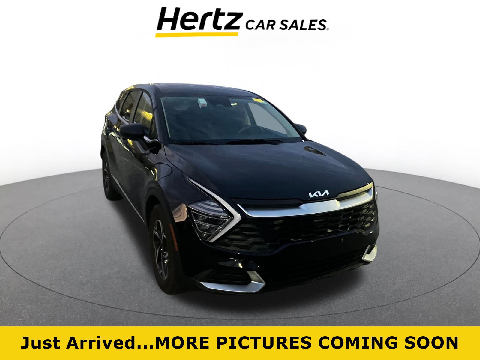 Used 2025 Kia Sportage LX image 1