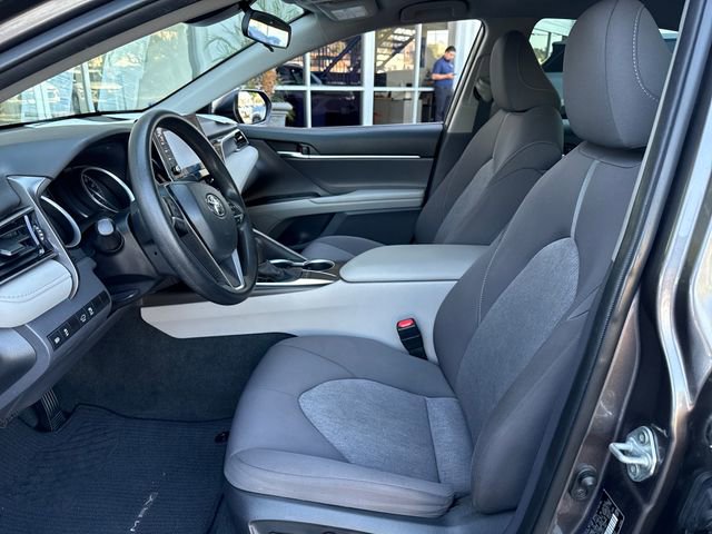 Used 2022 Toyota Camry LE FWD image 9