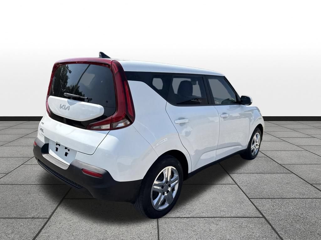 Used 2022 Kia Soul LX FWD image 5