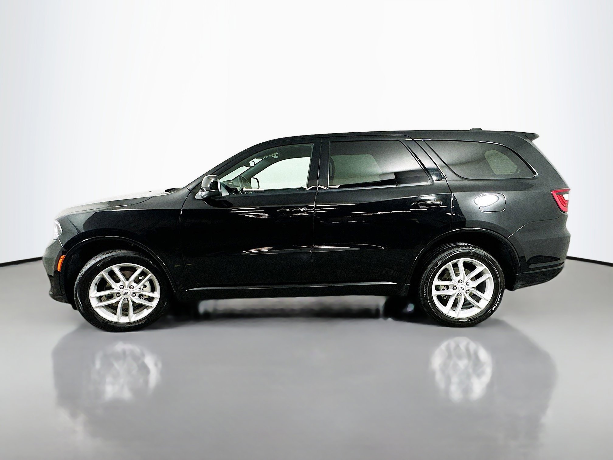 Used 2025 Dodge Durango GT AWD/4WD image 4