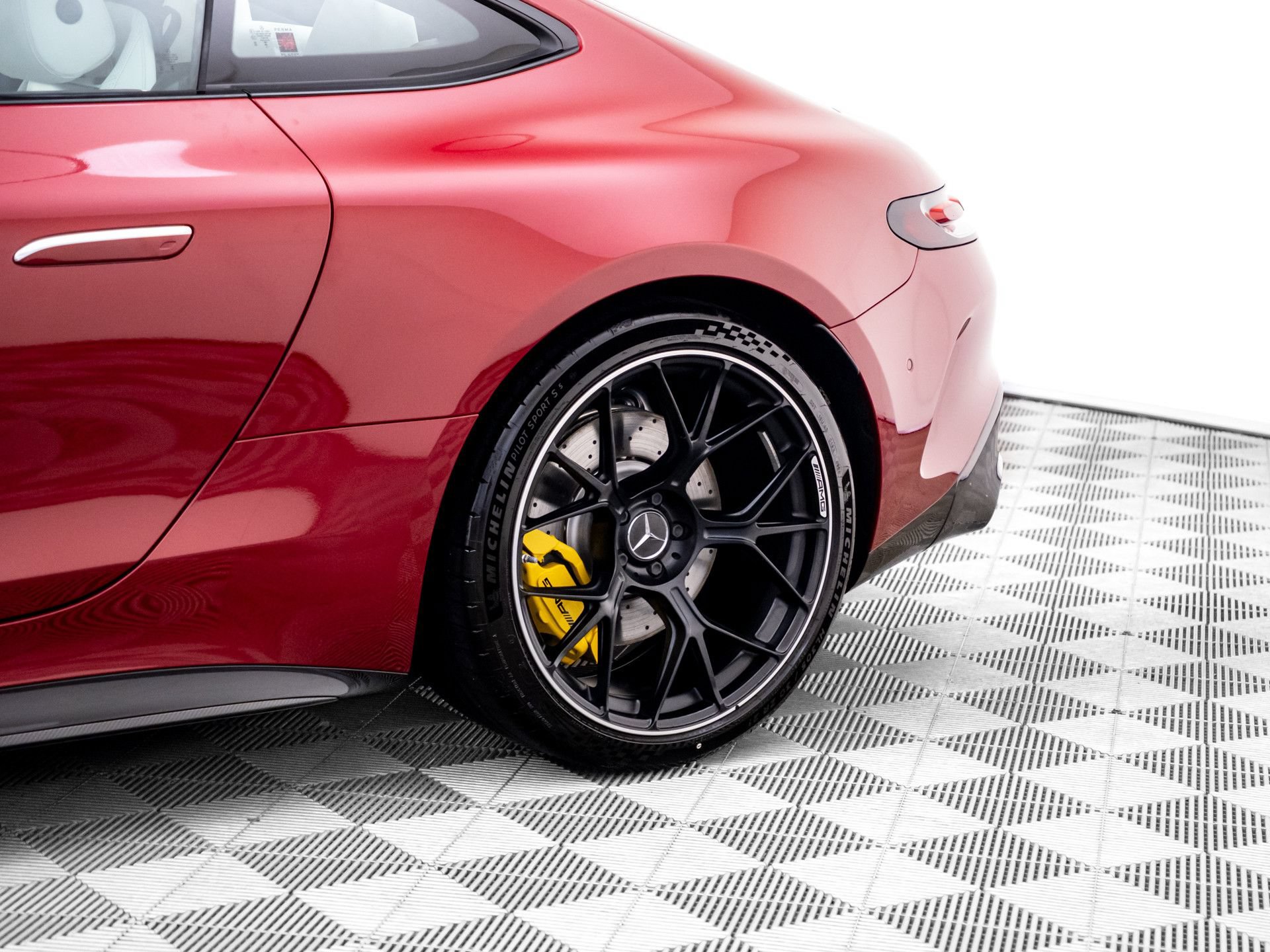 Used 2025 Mercedes-Benz AMG GT 63 image 29