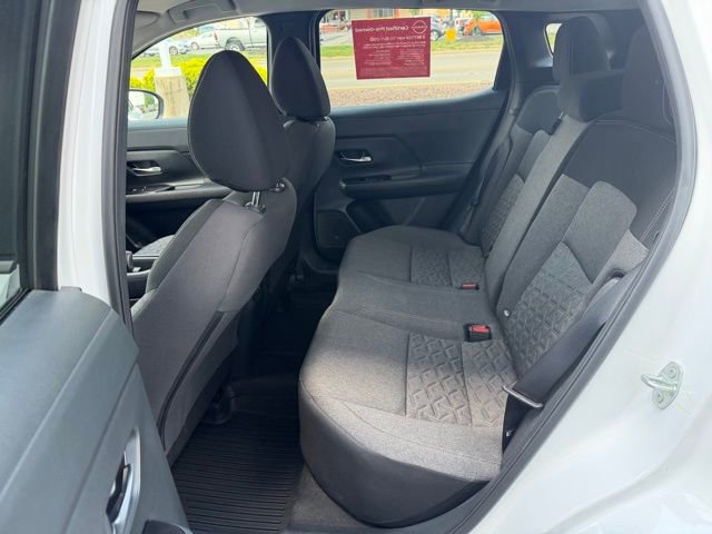 Certified 2025 Nissan Kicks SV w/ Charging Package FWD image 28