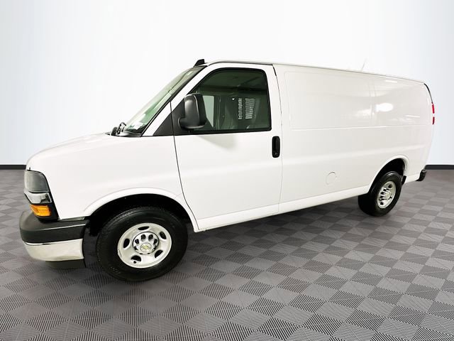 Used 2024 Chevrolet Express 2500 w/ Driver Convenience Package image 4
