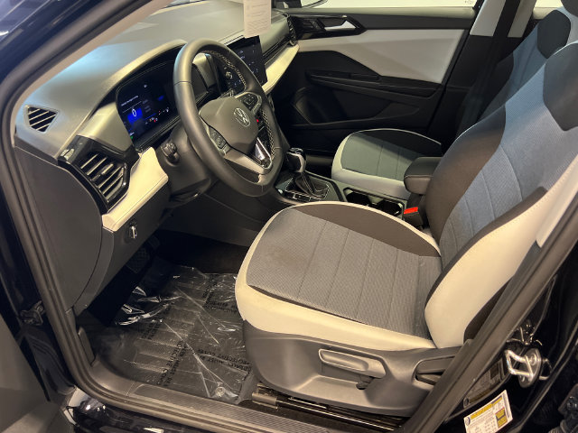 Certified 2025 Volkswagen Taos S FWD image 6
