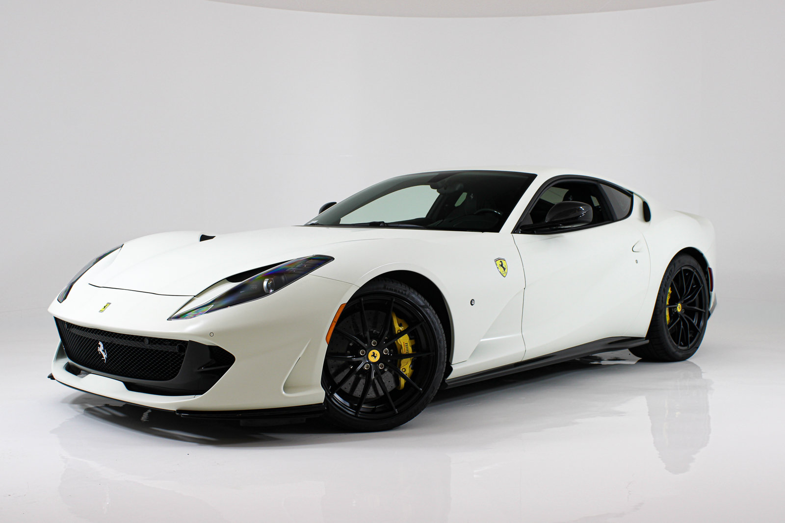 Used 2019 Ferrari 812 Superfast RWD image 60