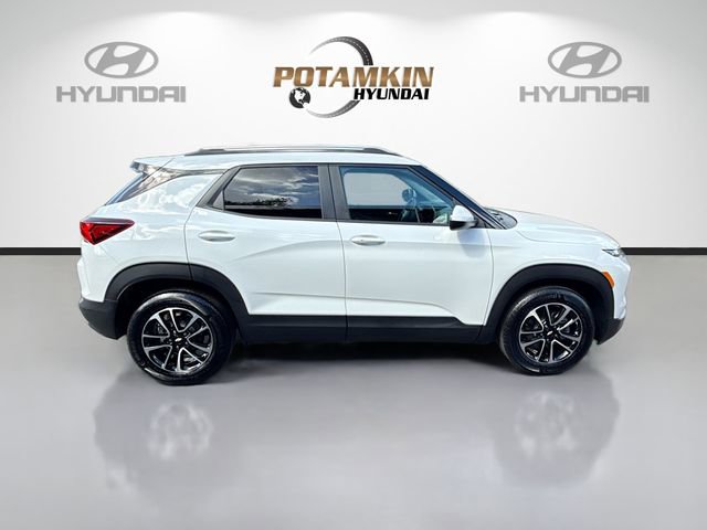 Used 2026 Chevrolet TrailBlazer LT FWD image 4