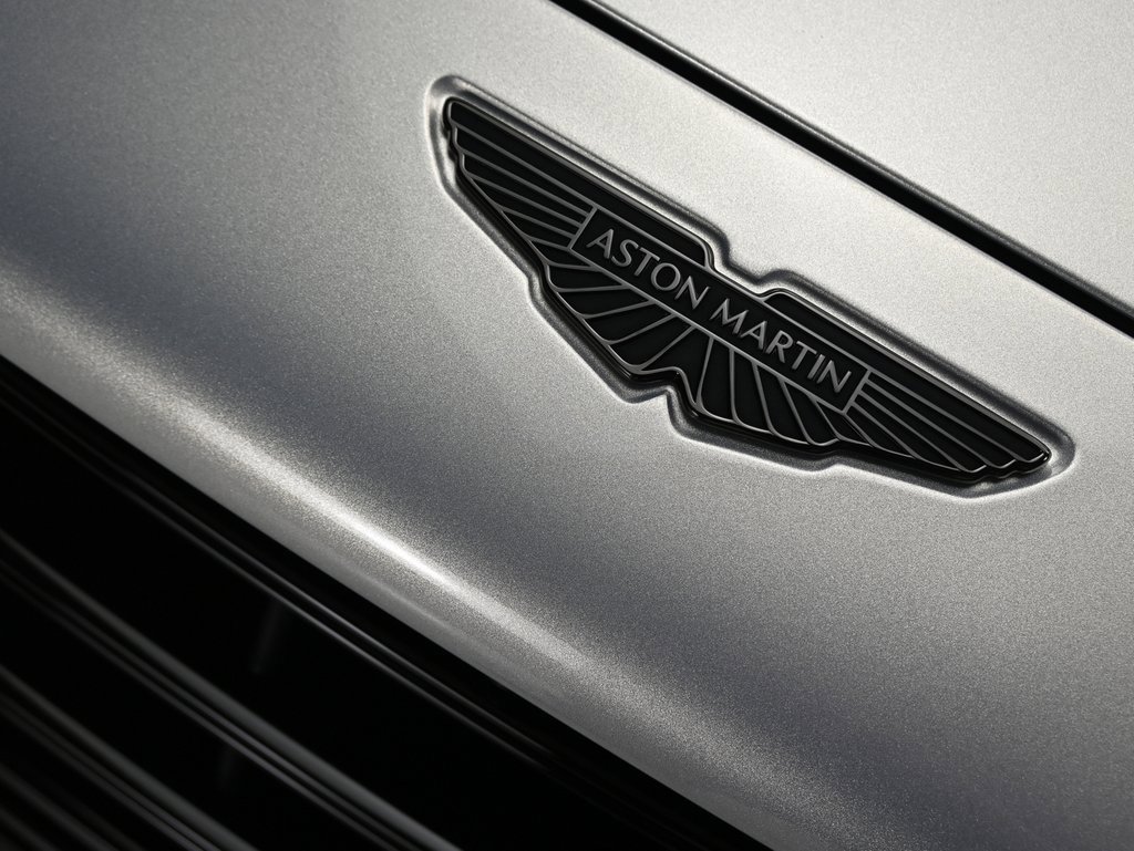 Used 2026 Aston Martin DBX S image 30