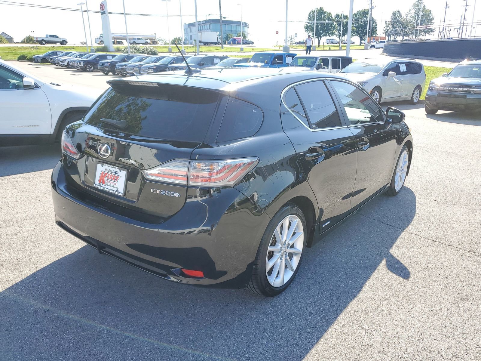 Used 2012 Lexus CT 200h Premium w/ Leather Pkg FWD image 4