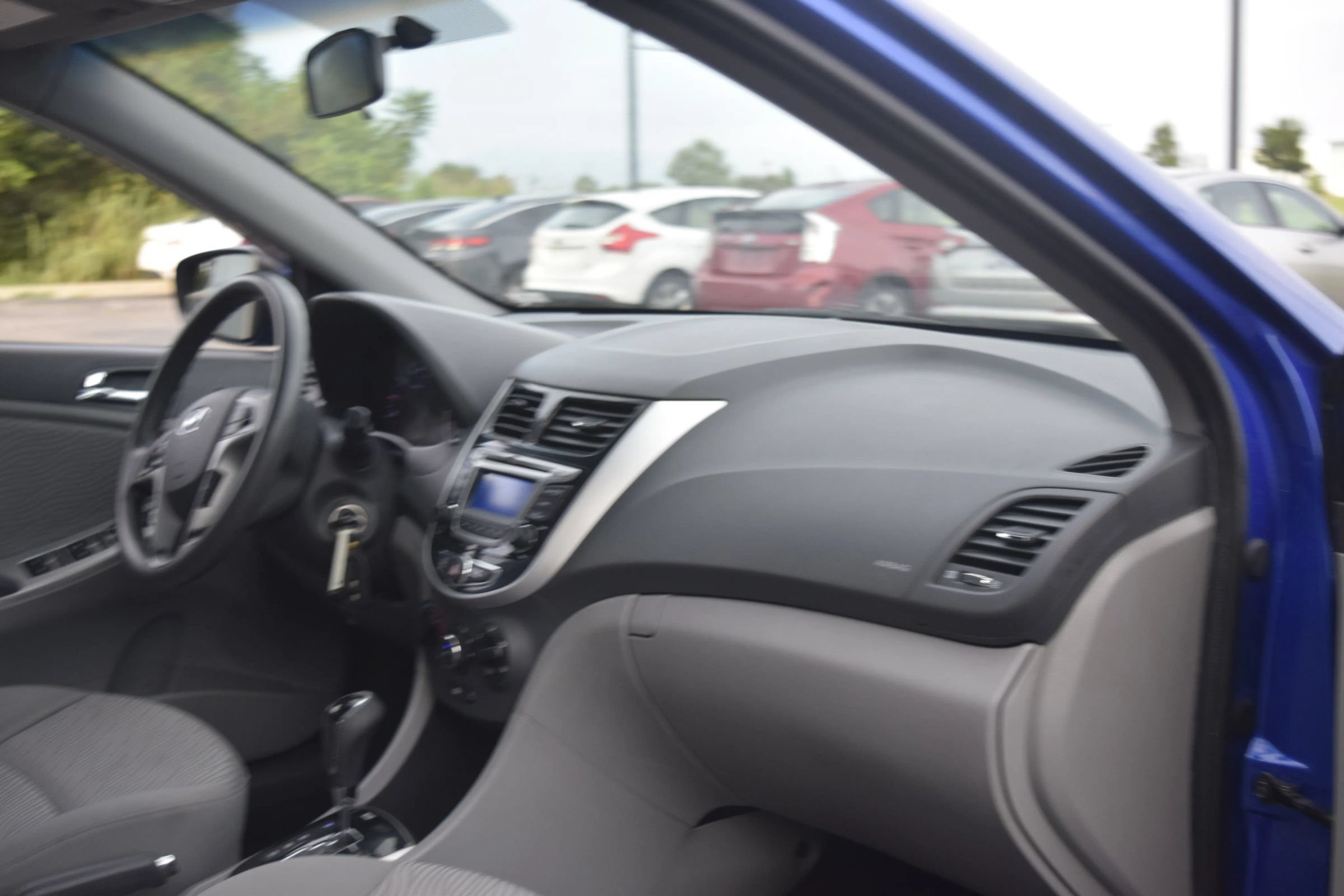 Used 2014 Hyundai Accent GLS w/ Option Group 2 FWD image 6