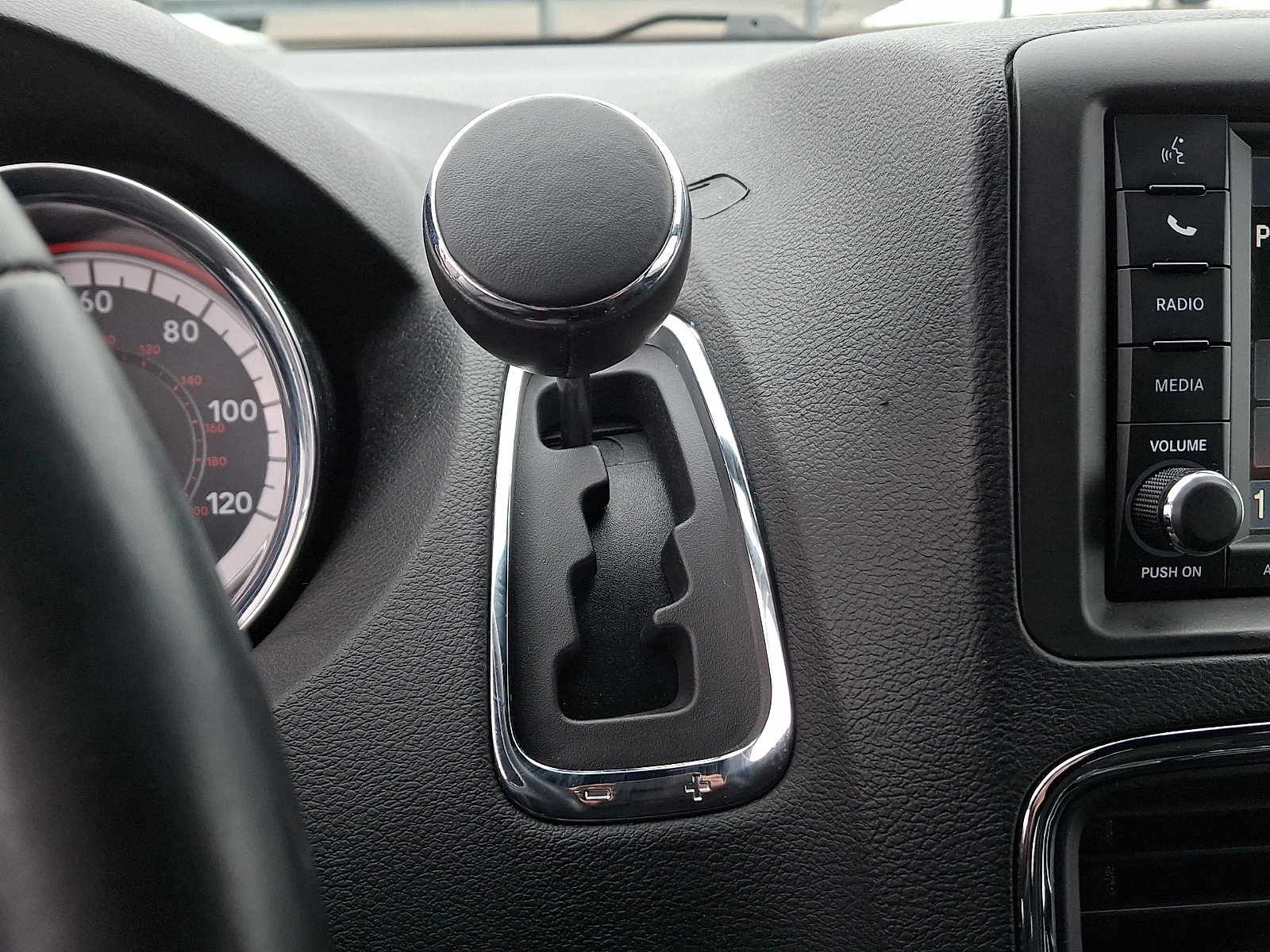 Used 2019 Dodge Grand Caravan SE image 15