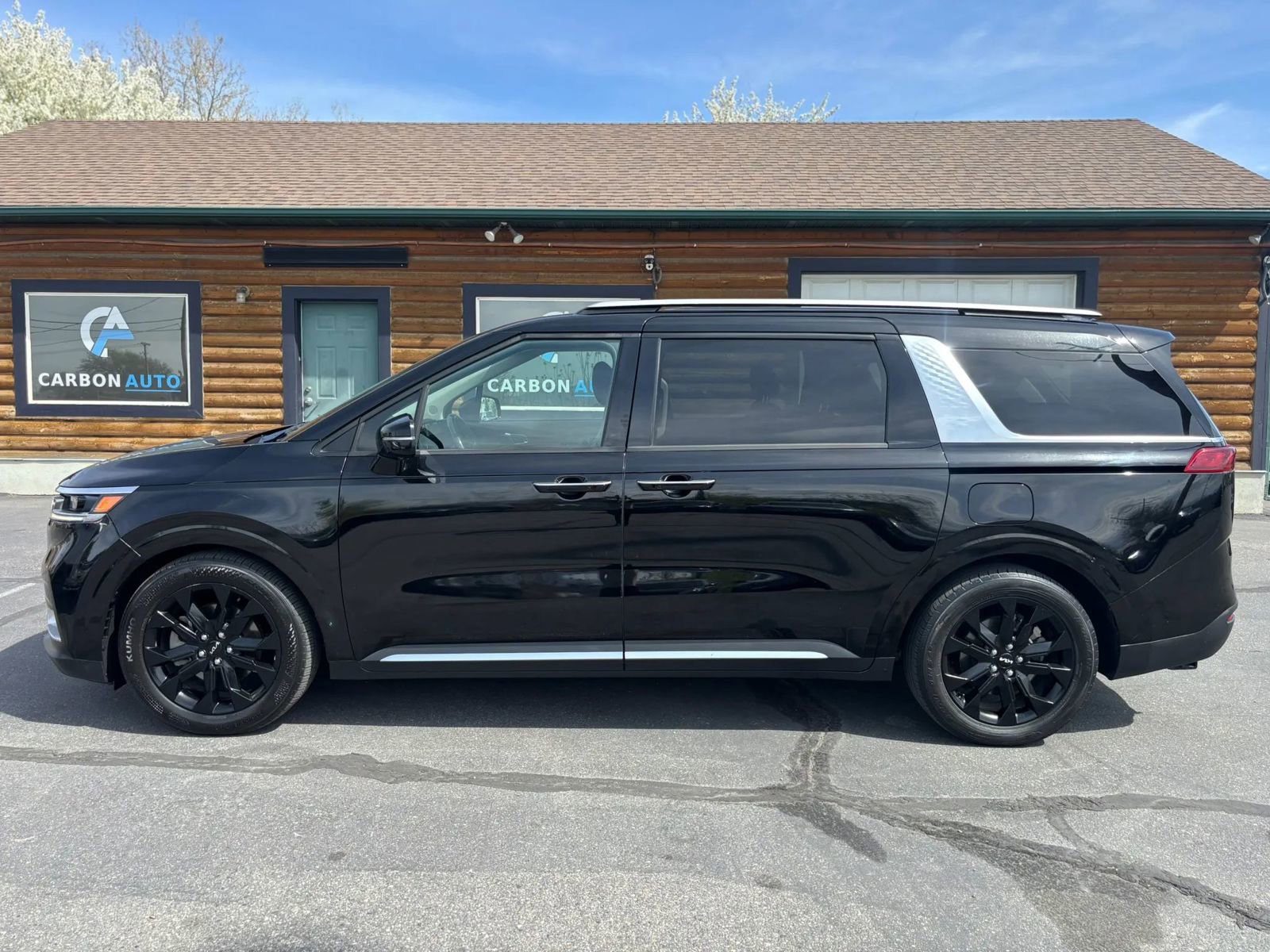 Used 2022 Kia Carnival SX FWD image 8