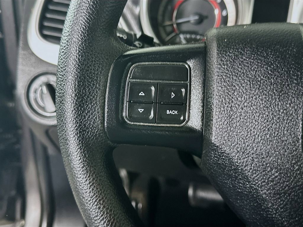 Used 2018 Dodge Journey SE image 24