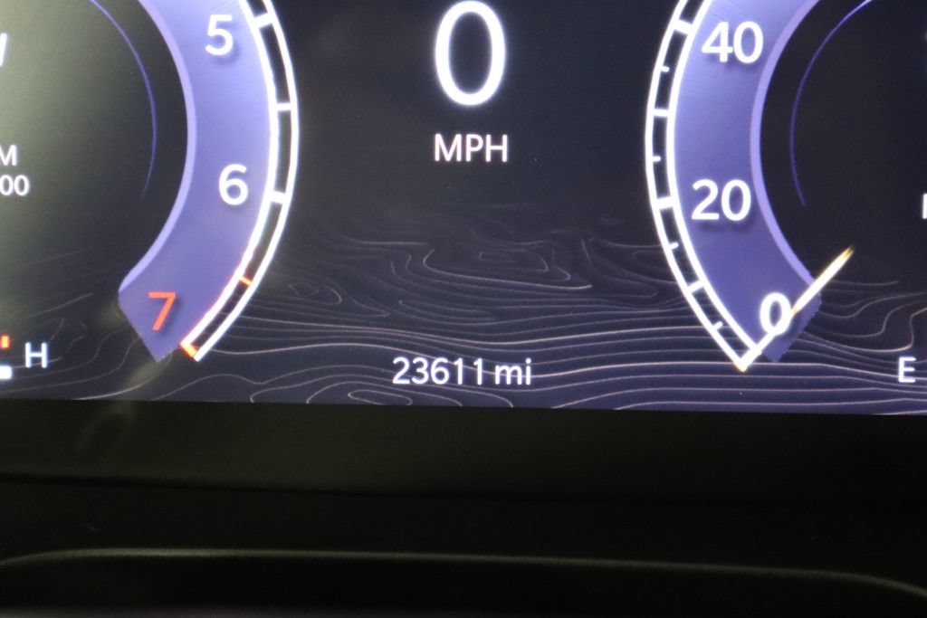 Used 2023 Jeep Grand Cherokee Limited RWD image 48