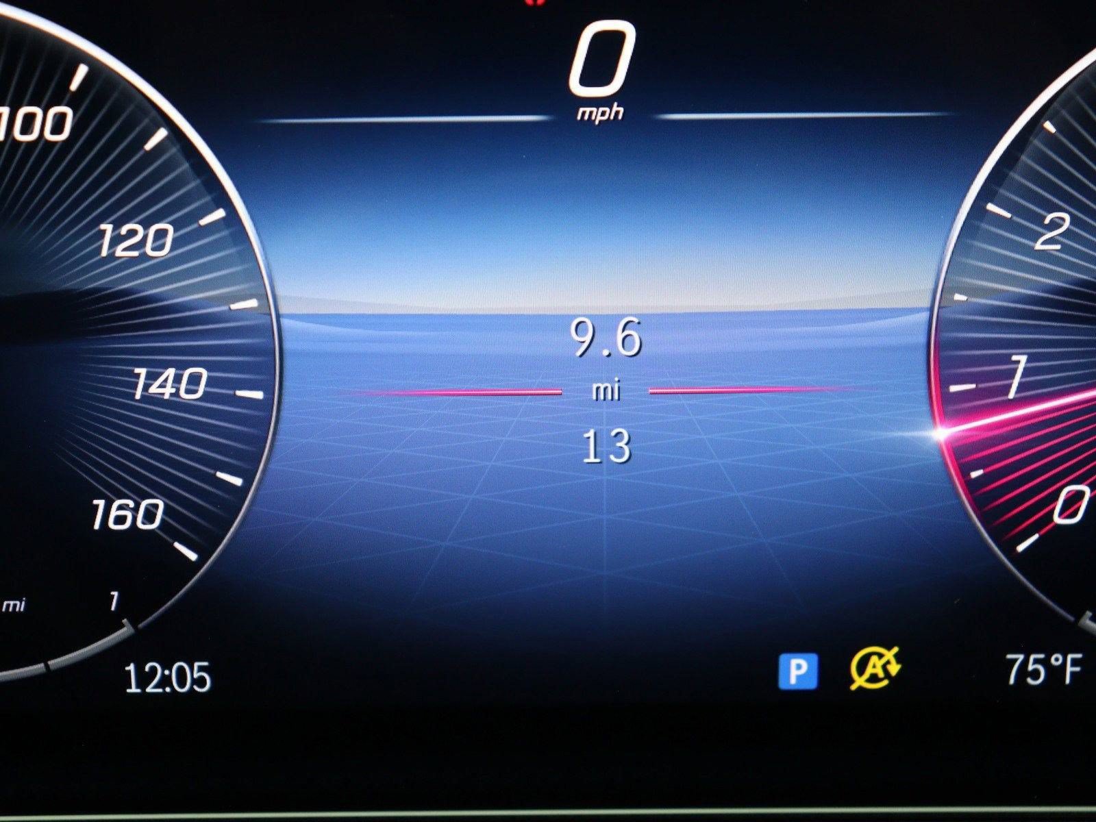 Used 2025 Mercedes-Benz GLB 250 image 19