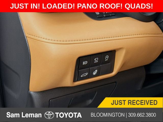 Used 2023 Toyota Highlander Platinum image 10