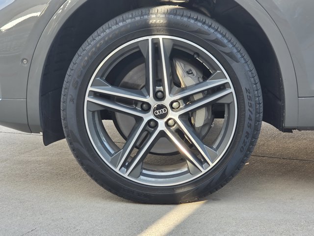 Used 2023 Audi Q5 e Prestige w/ Prestige Package image 9