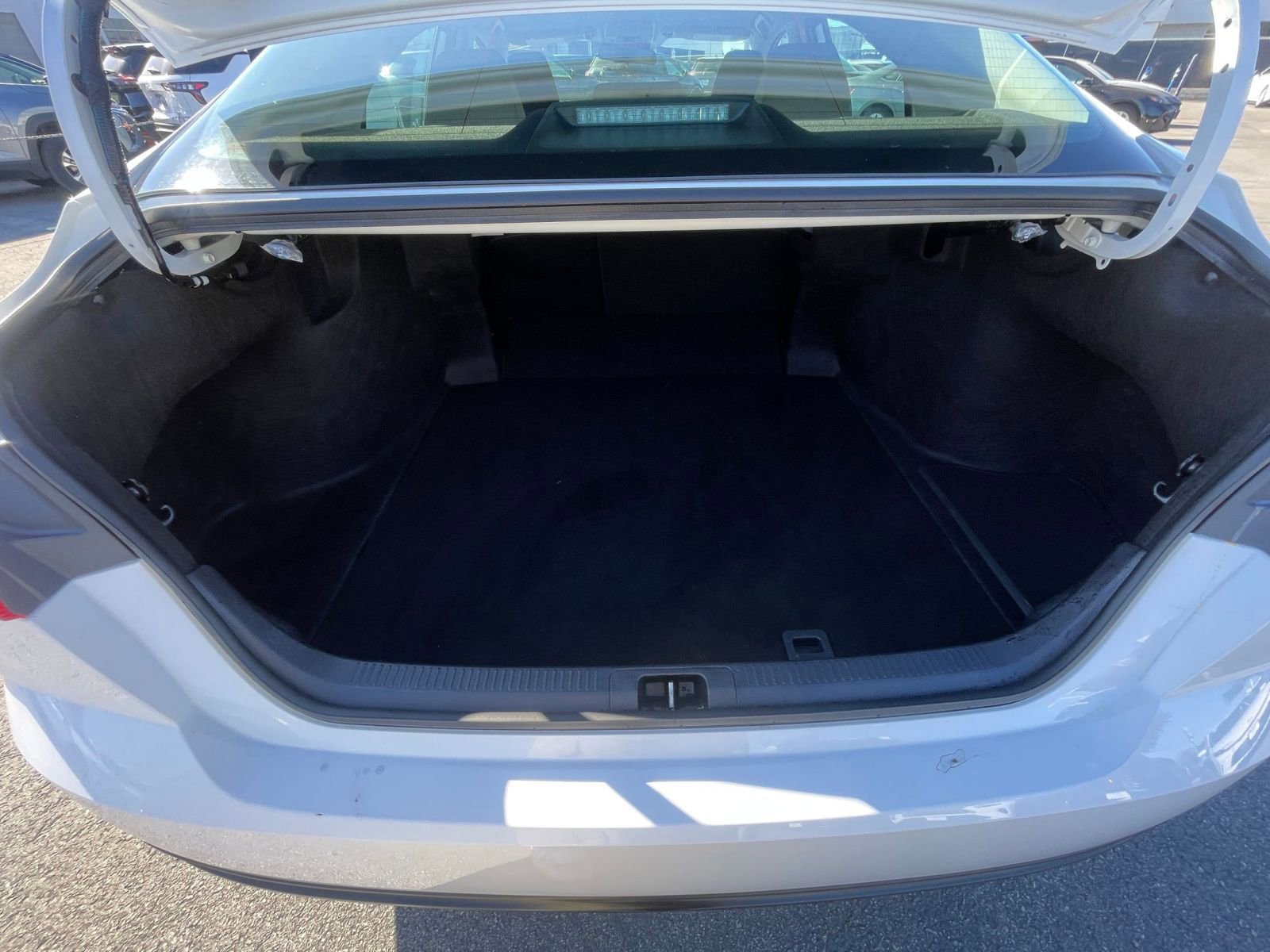 Used 2025 Toyota Camry LE image 31