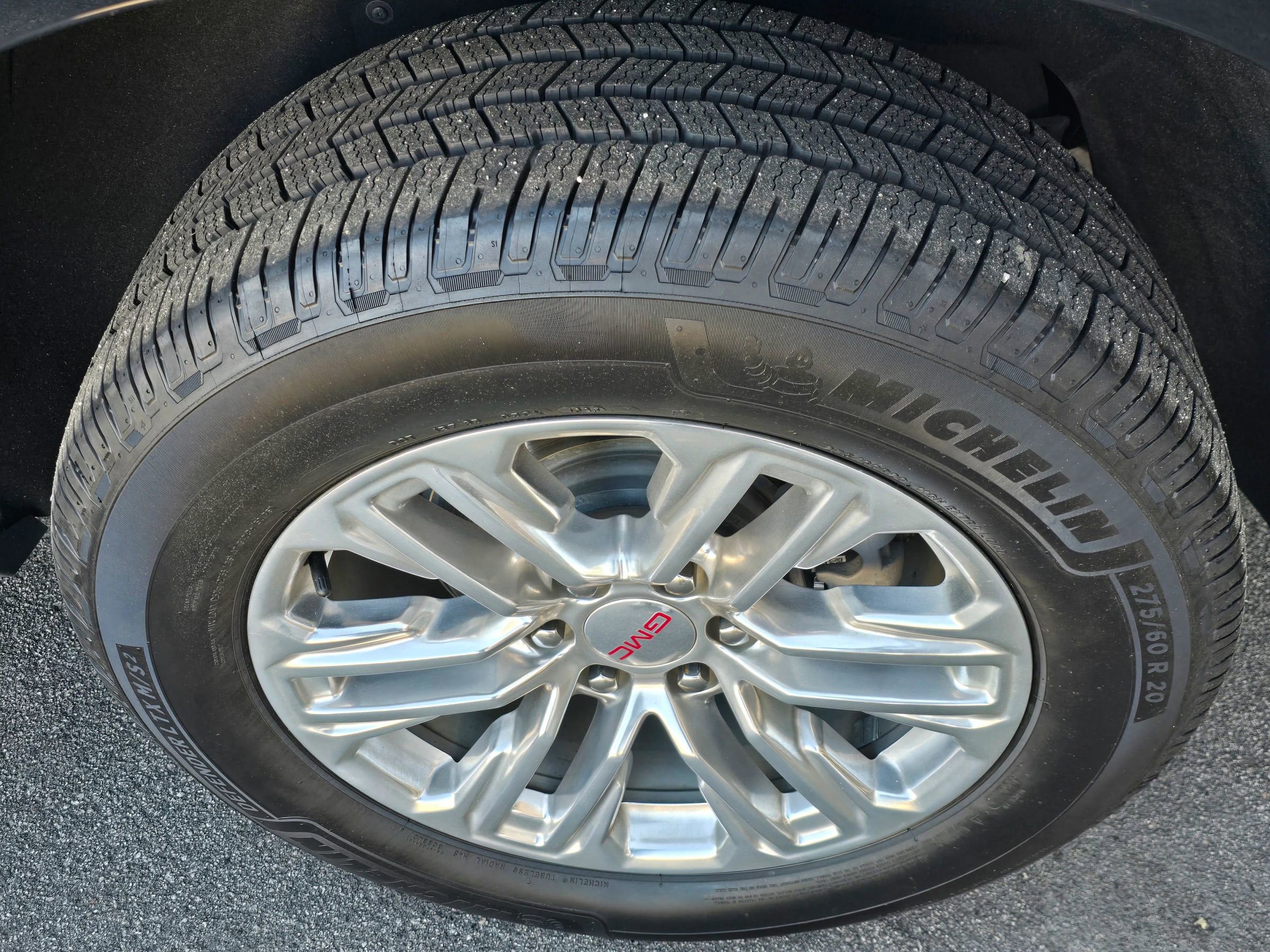 Used 2023 GMC Yukon XL SLT image 40