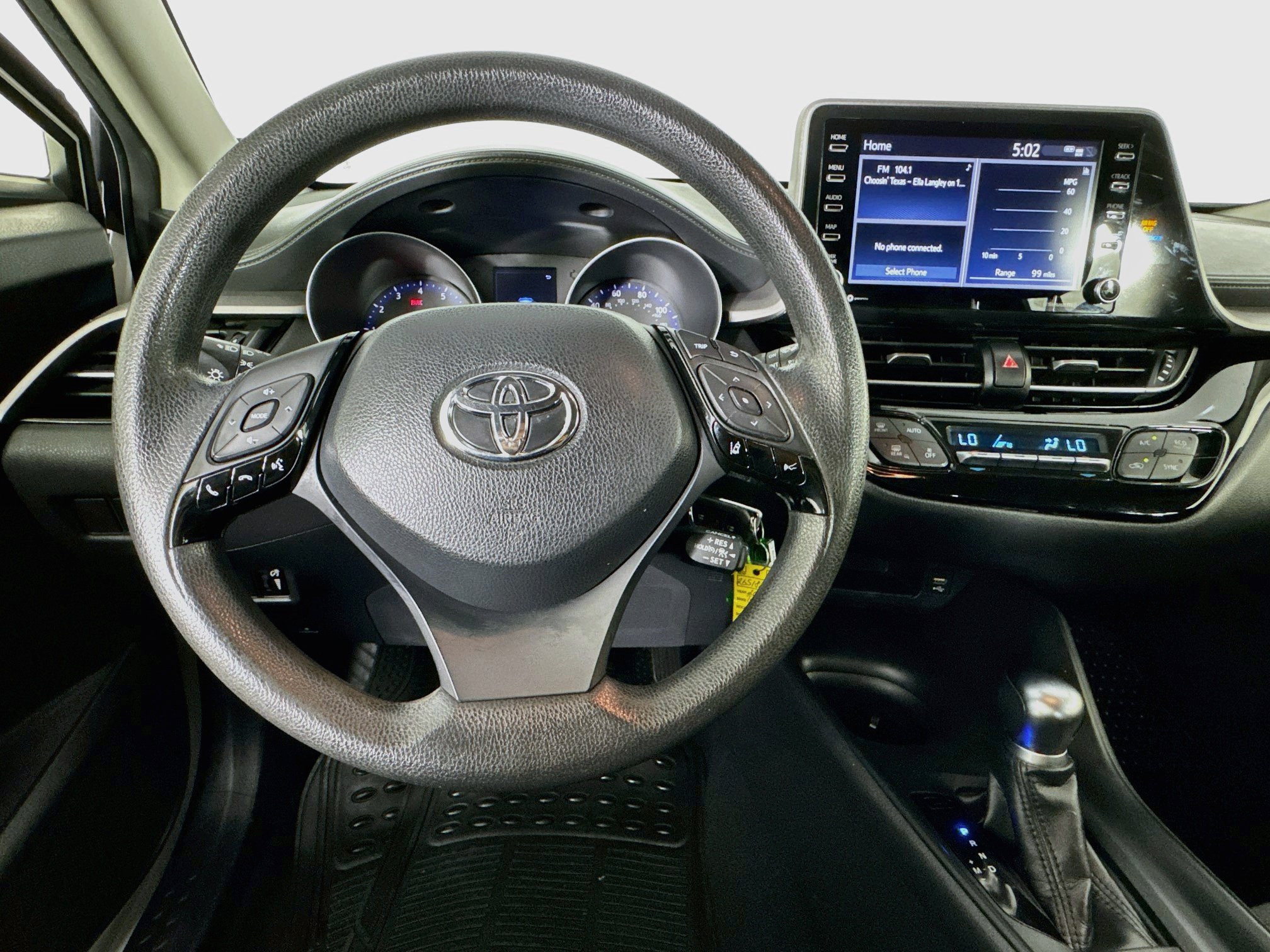 Used 2020 Toyota C-HR LE FWD image 10