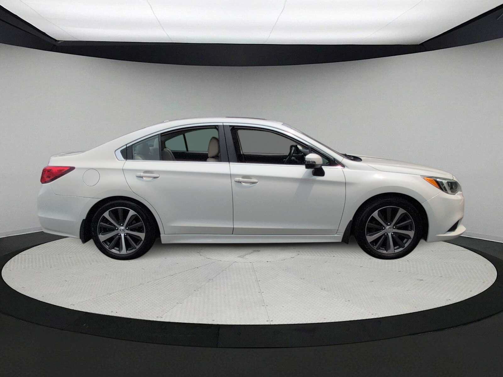 Used 2015 Subaru Legacy 2.5i Limited AWD/4WD image 9
