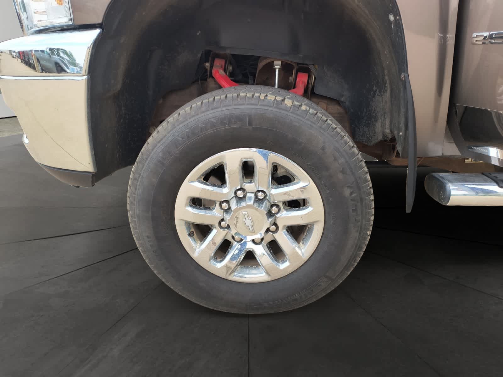 Used 2012 Chevrolet Silverado 2500 LT w/ Interior Plus Package AWD/4WD image 14