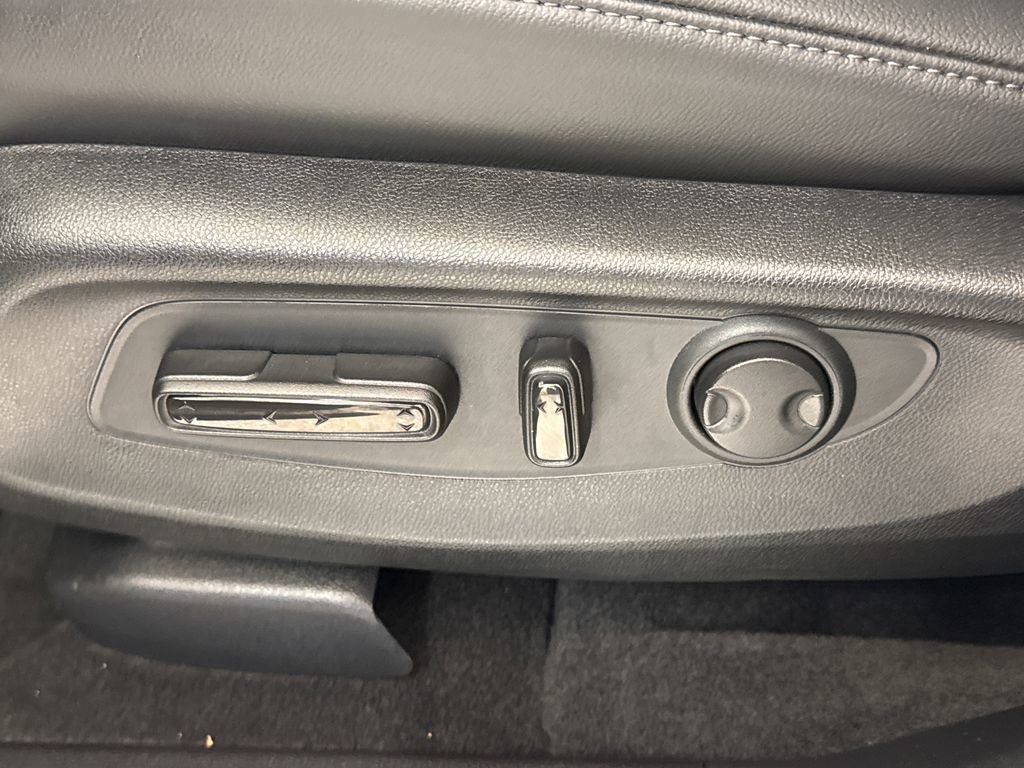 Used 2026 Honda CR-V EX-L image 24