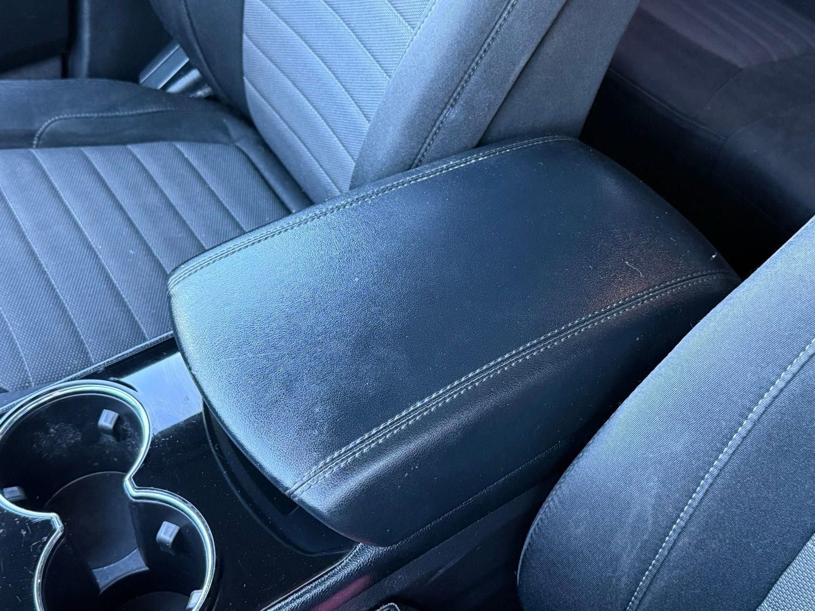 Used 2017 Ford Edge SE image 53