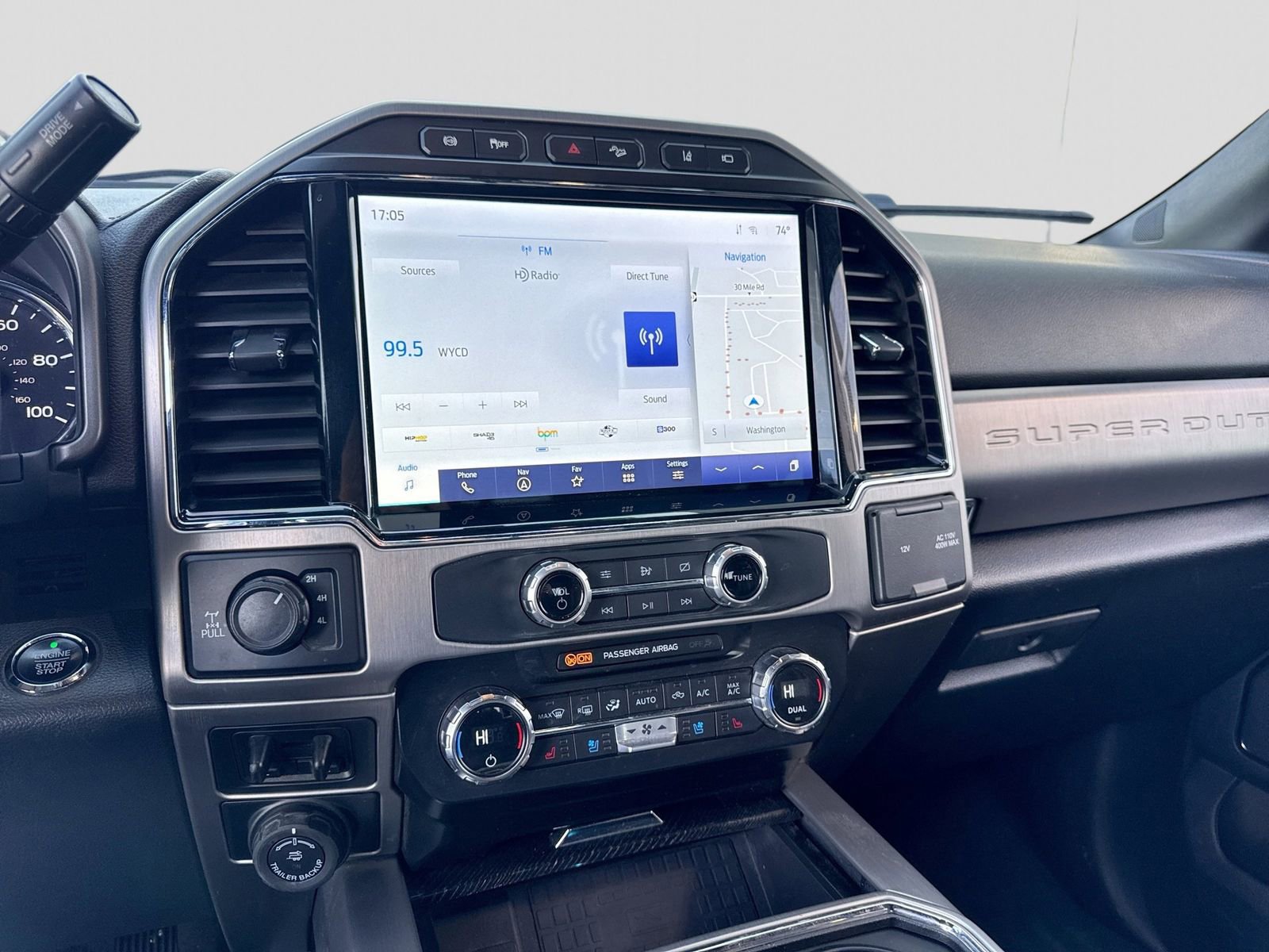 Certified 2022 Ford F250 Platinum w/ FX4 Off-Road Package image 27