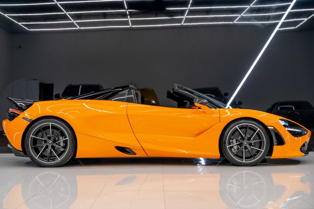Used 2020 McLaren 720S Spider RWD image 26