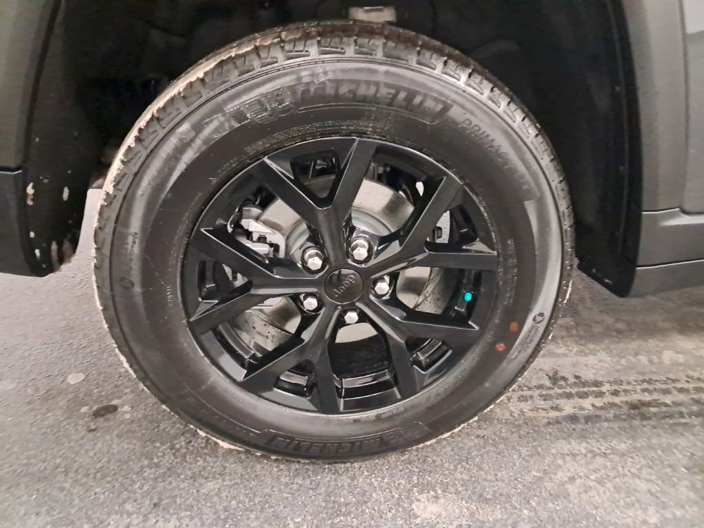 New 2026 Jeep Grand Cherokee Altitude AWD/4WD image 27