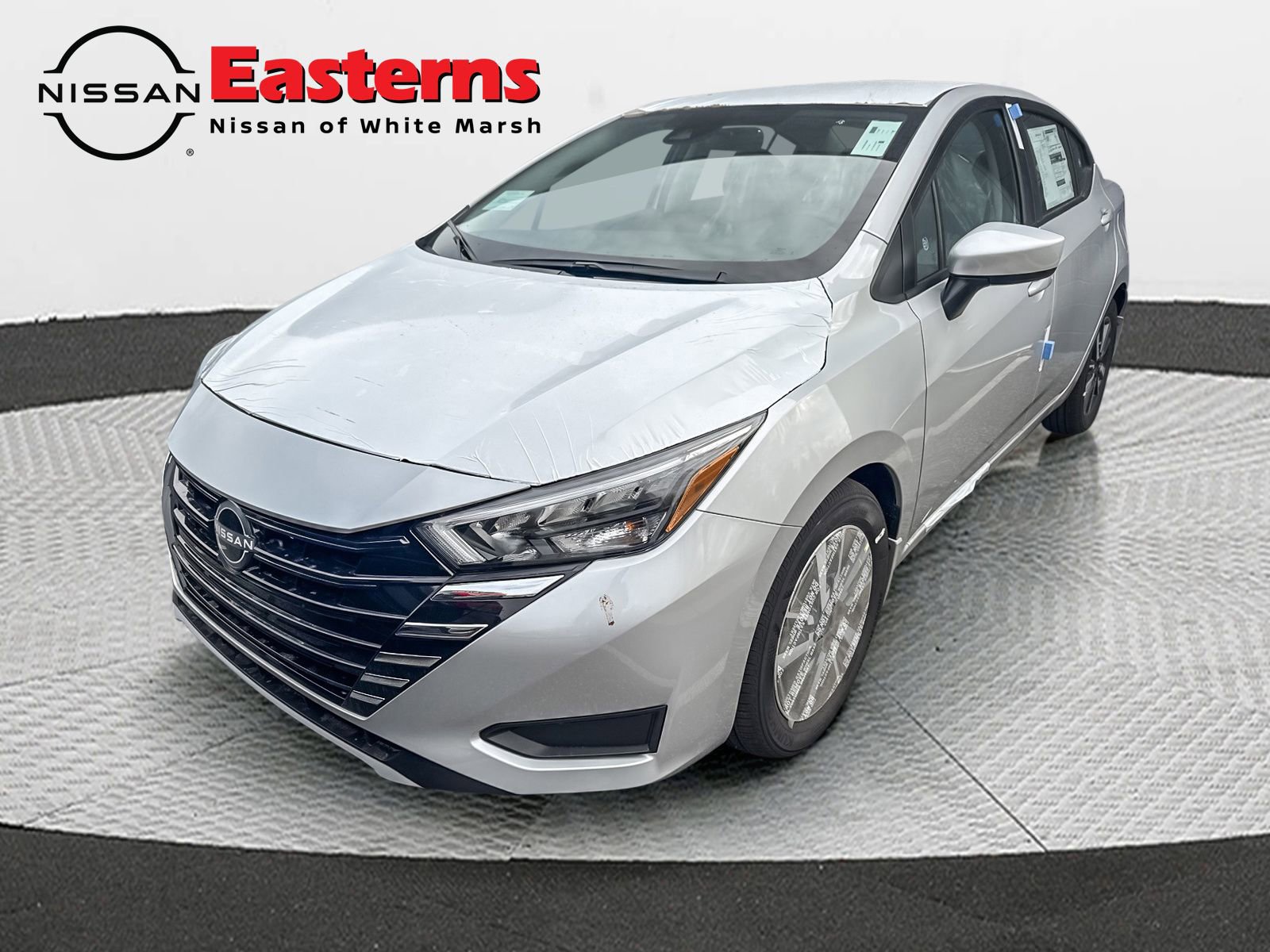 New 2025 Nissan Versa SV w/ Trunk Package