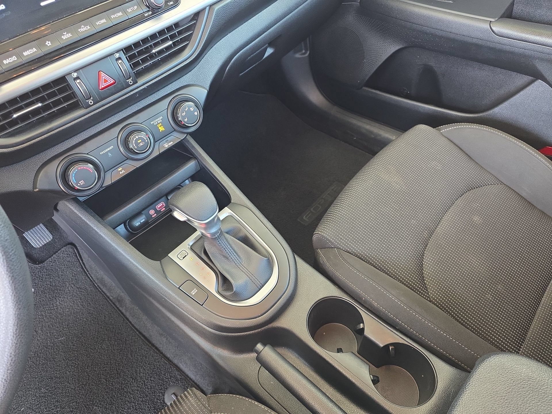 Used 2020 Kia Forte LXS FWD image 24