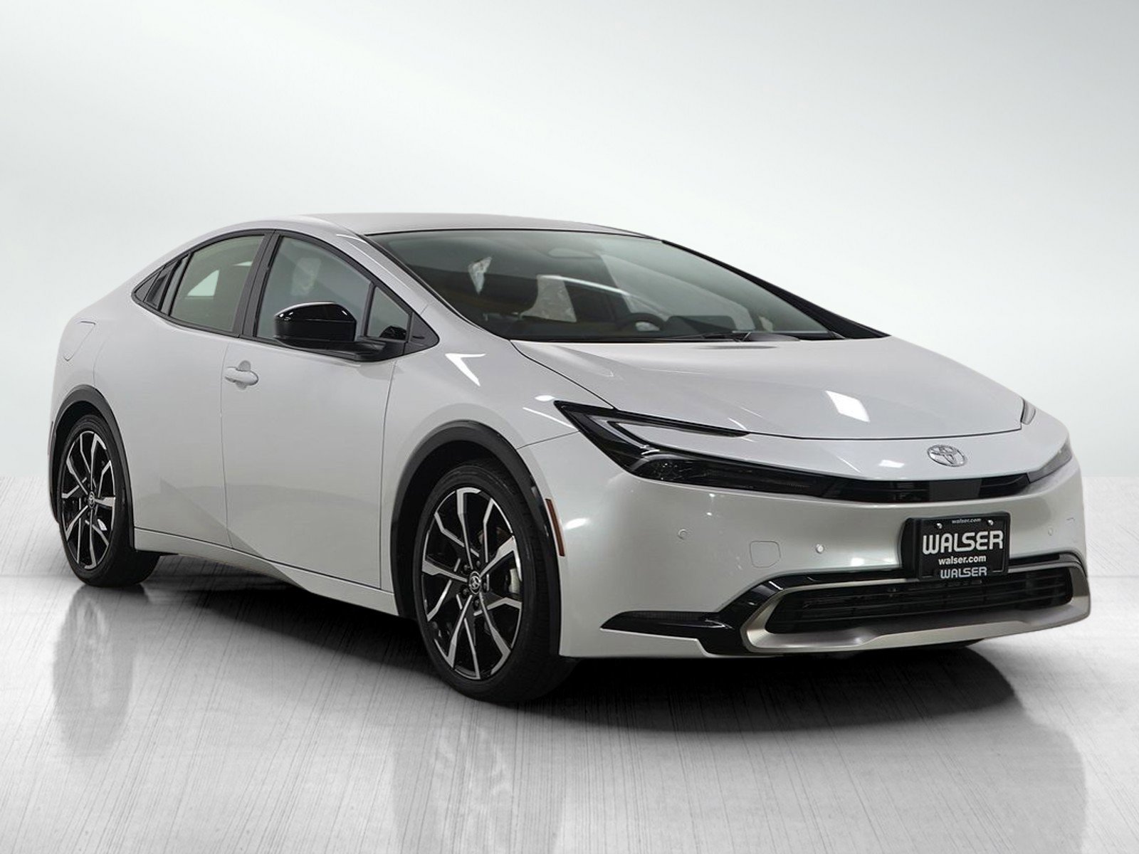 Used 2023 Toyota Prius Prime Premium image 7