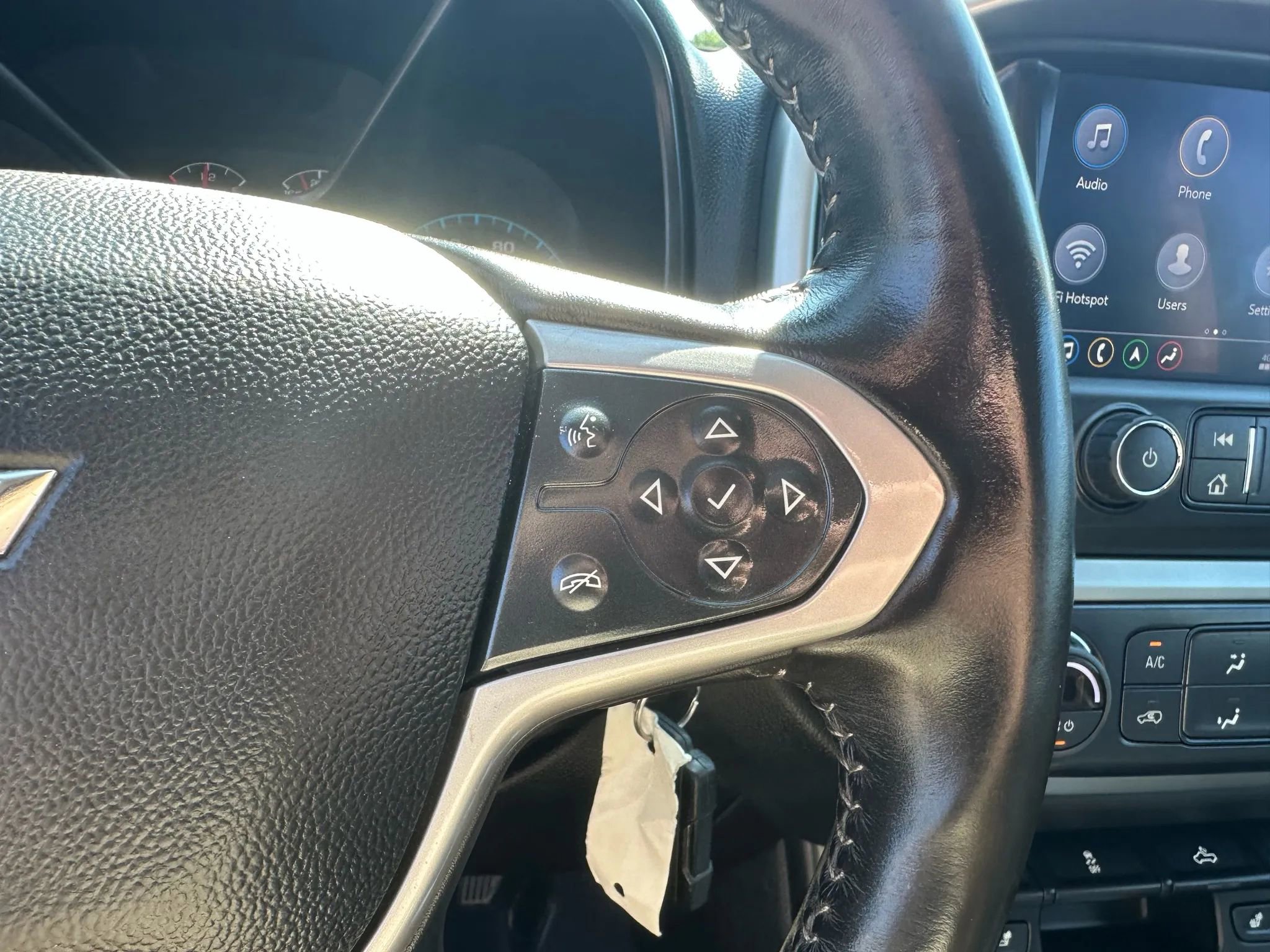 Used 2022 Chevrolet Colorado LT w/ Luxury Package image 32