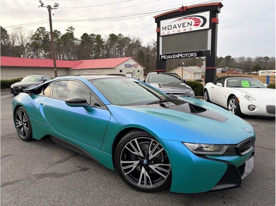 Used 2017 BMW i8 image 1