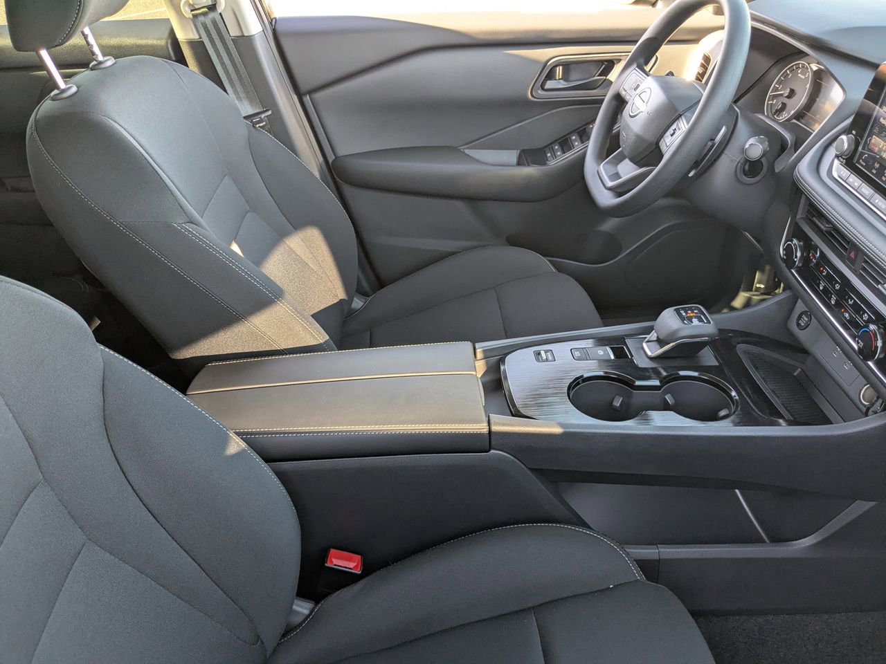 New 2026 Nissan Rogue S image 30