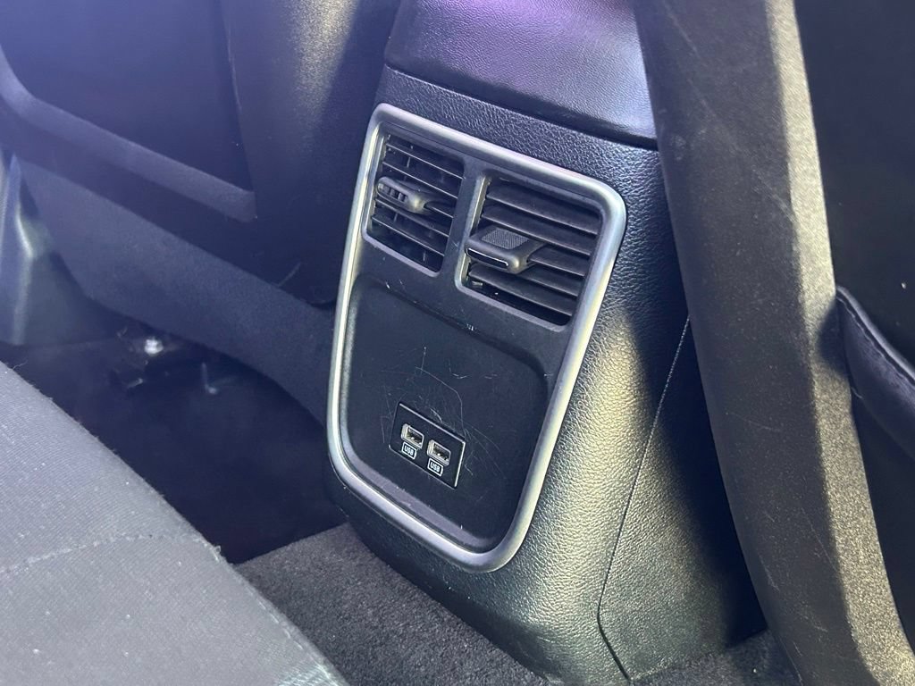 Used 2017 Dodge Charger SE RWD image 33