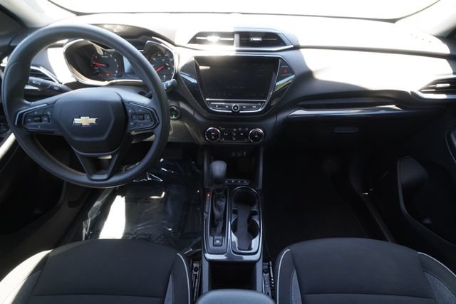 Used 2023 Chevrolet TrailBlazer LT w/ Convenience Package AWD/4WD image 11