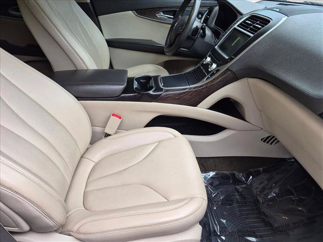 Used 2016 Lincoln MKX Select w/ Select Plus Package FWD image 21