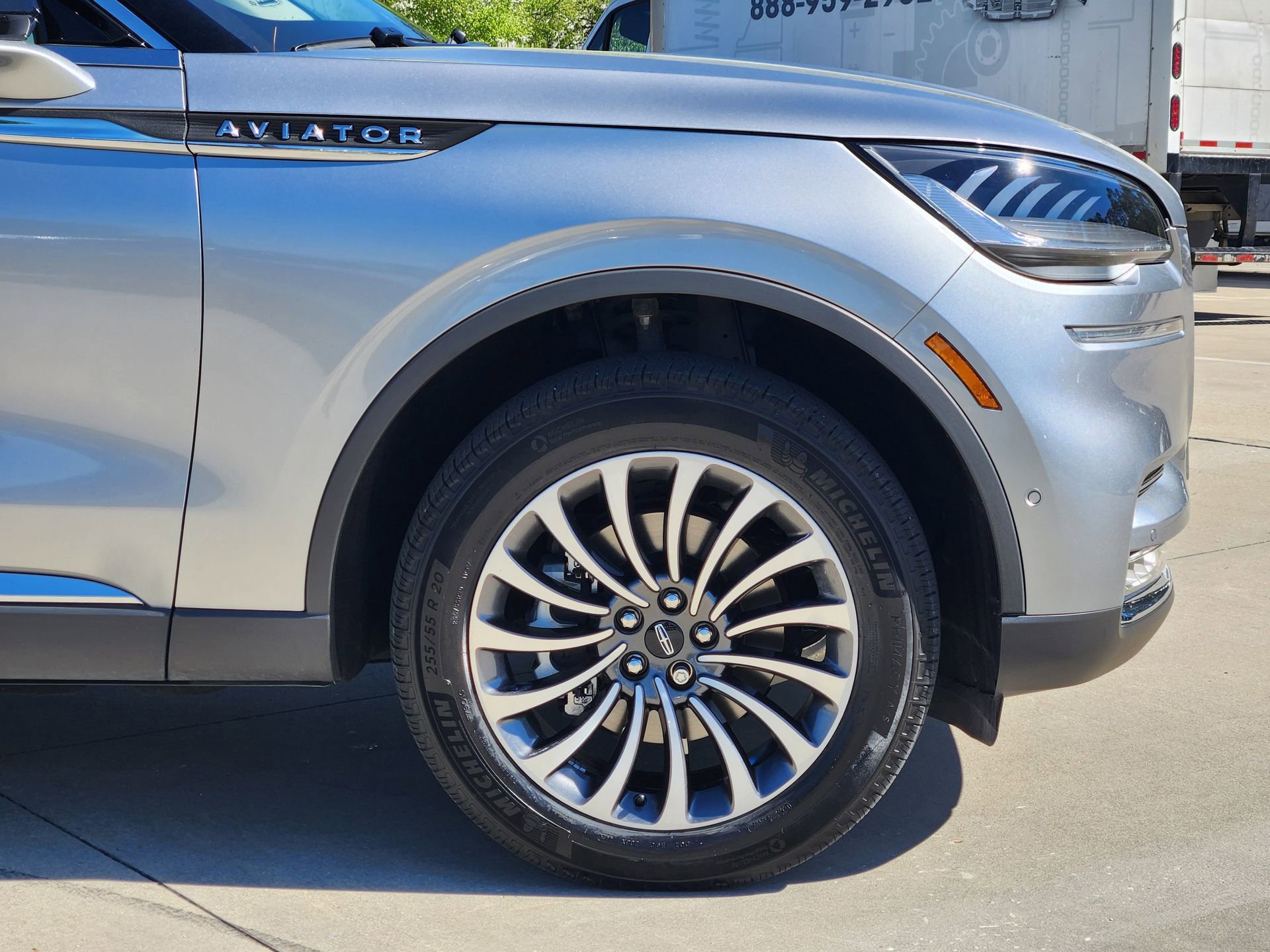 Used 2021 Lincoln Aviator Reserve w/ Equipment Group 201A image 10