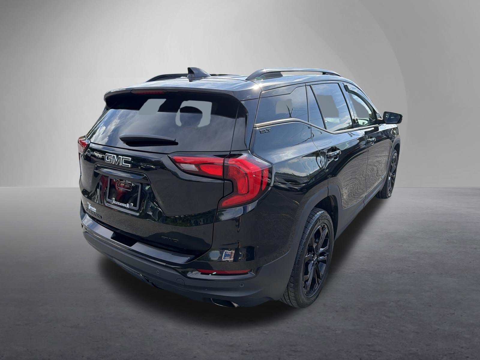 Used 2020 GMC Terrain SLT w/ Preferred Package AWD/4WD image 3
