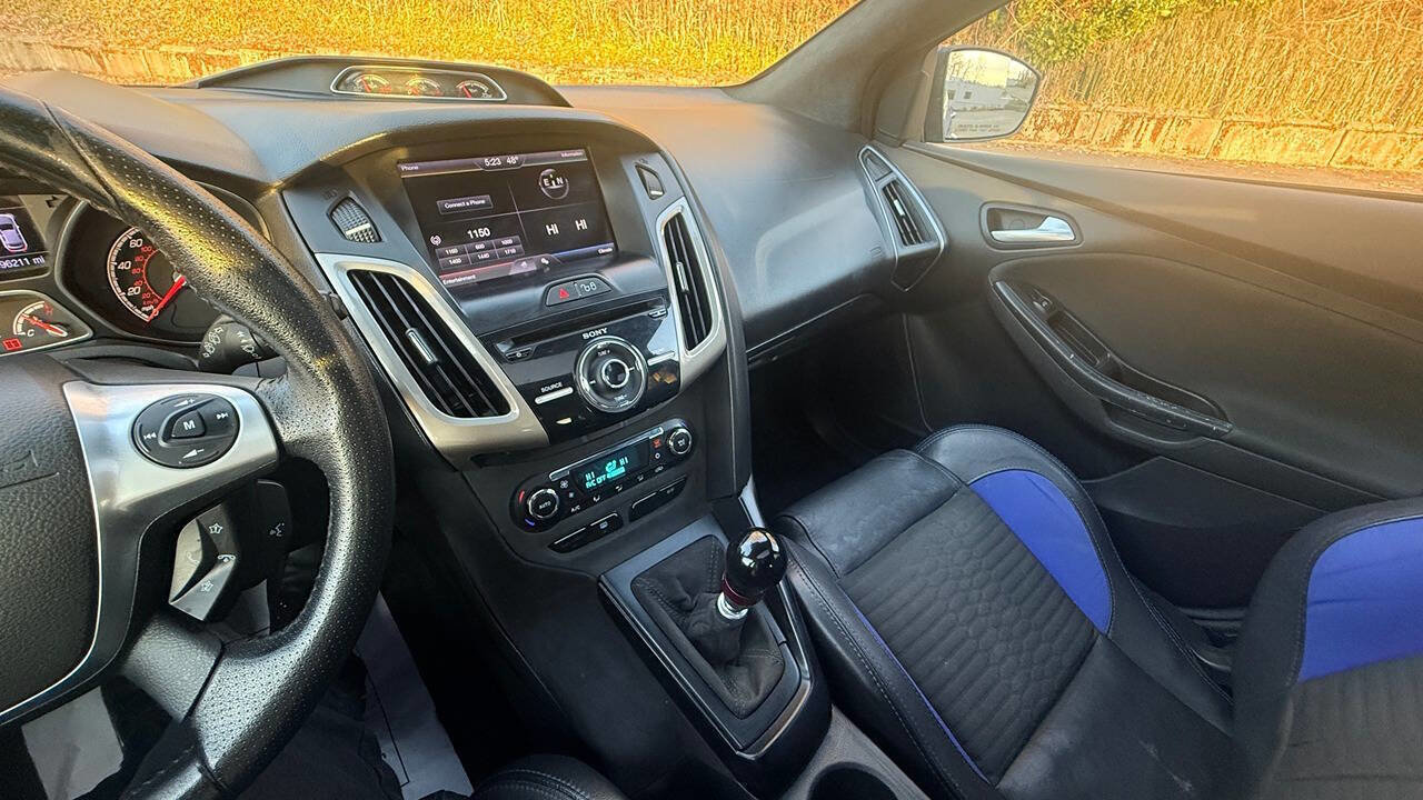 Used 2013 Ford Focus ST image 23