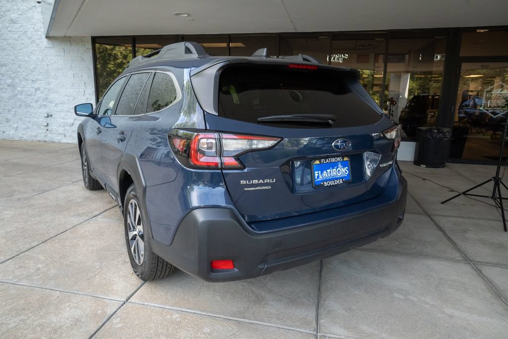 Certified 2025 Subaru Outback Premium AWD/4WD image 5
