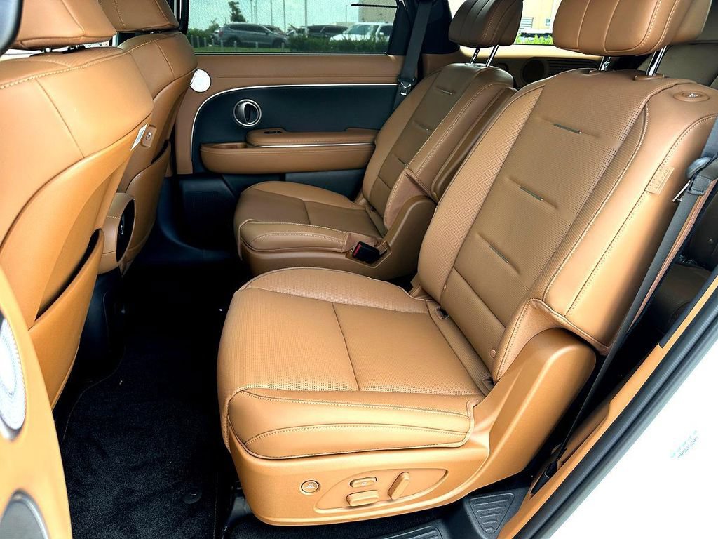 New 2026 Hyundai Palisade Calligraphy FWD image 15