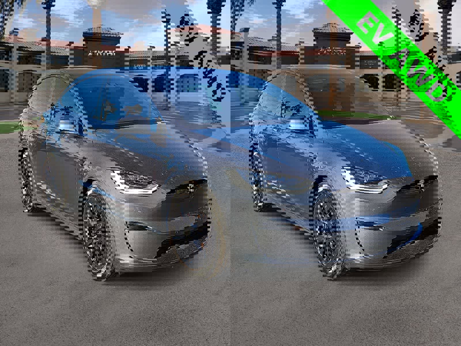 Used 2023 Tesla Model X image 2