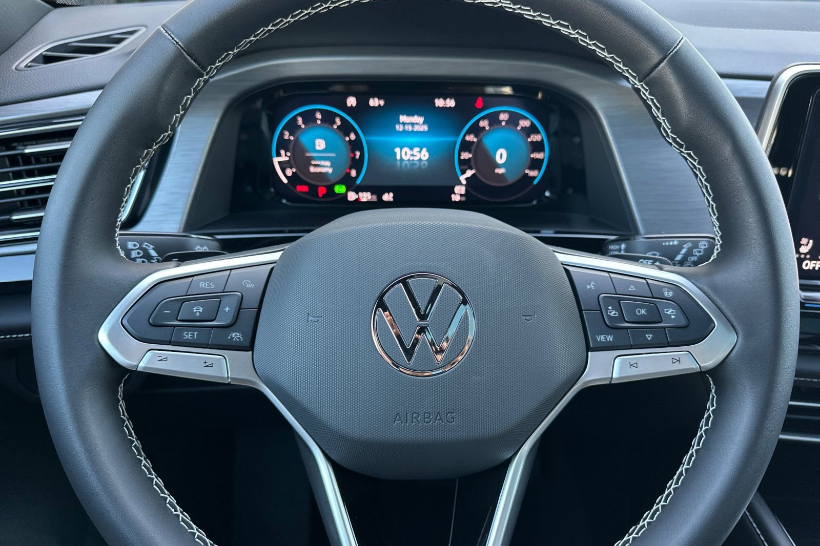 New 2026 Volkswagen Atlas Cross Sport SE image 21