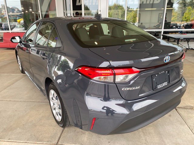 Certified 2025 Toyota Corolla LE AWD/4WD image 3