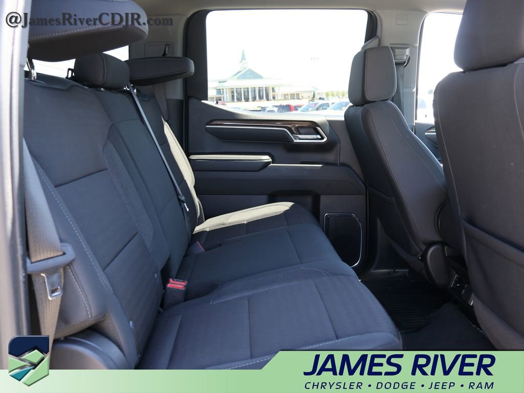 Used 2025 Chevrolet Silverado 1500 LT image 12