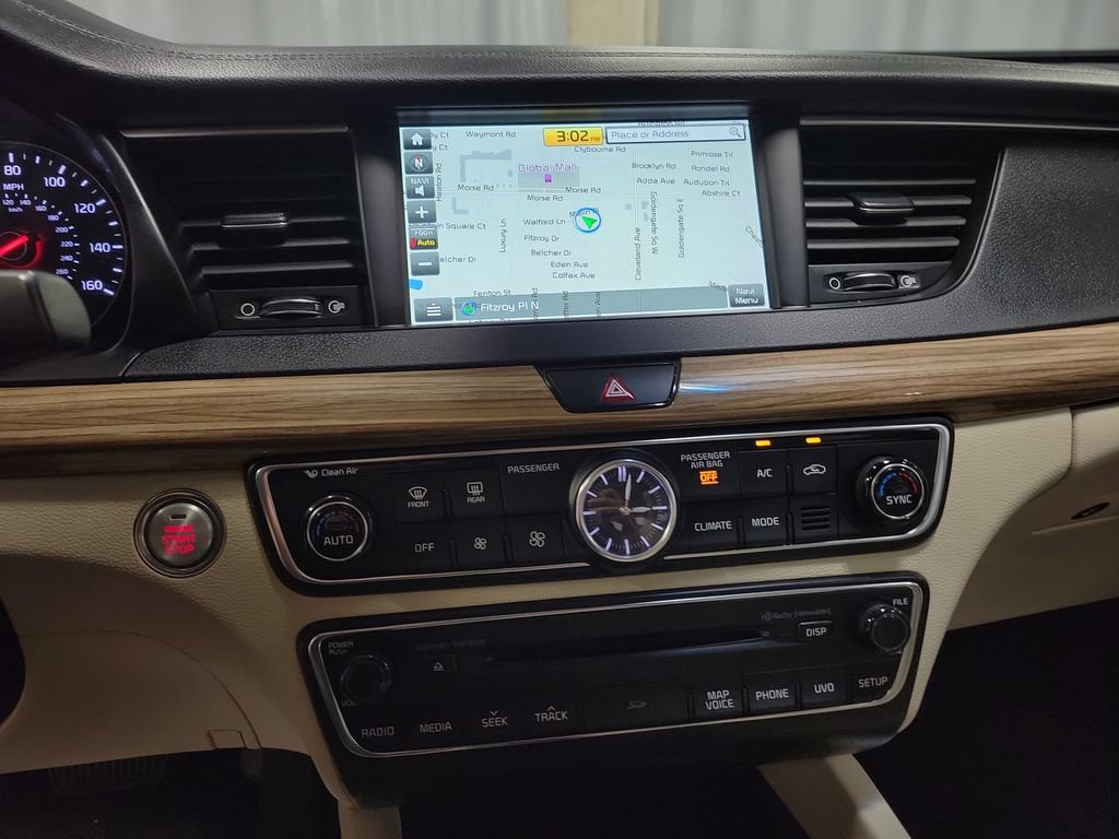 Used 2017 Kia Cadenza Technology FWD image 18